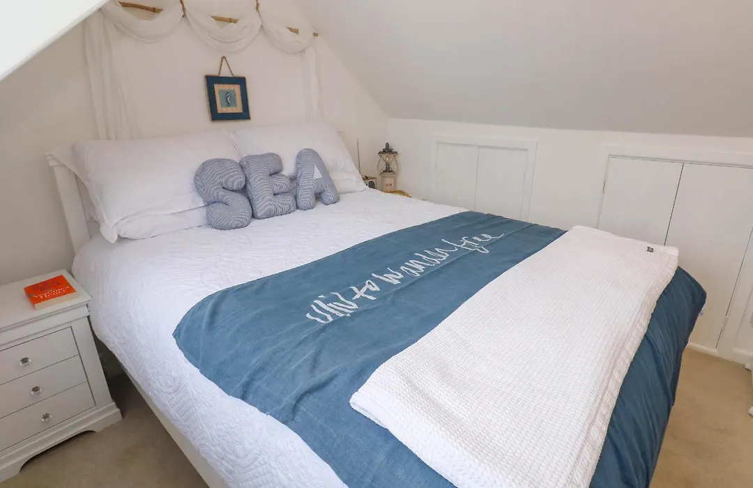 Seahorse Cottage-1
